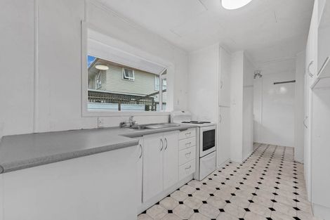 Photo of property in 55 Larne Avenue, Pakuranga Heights, Auckland, 2010