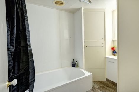 Photo of property in 35 Wesley Street, South Dunedin, Dunedin, 9012