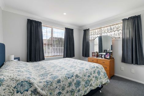 Photo of property in 21 Kelman Road, Kelston, Auckland, 0602