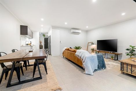 Photo of property in 17 Richard Petterd Way, Swanson, Auckland, 0614