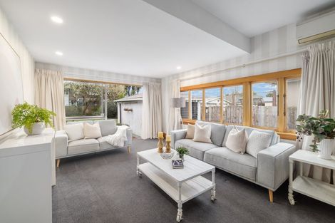 Photo of property in 33 Frankleigh Street, Somerfield, Christchurch, 8024