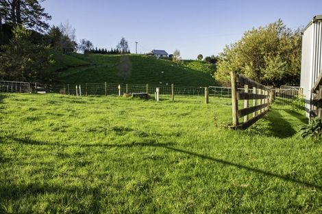 Photo of property in 10 Allan Road, Burgess Park, New Plymouth, 4371