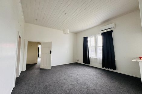 Photo of property in 74 Chelwood Street, Takaro, Palmerston North, 4412