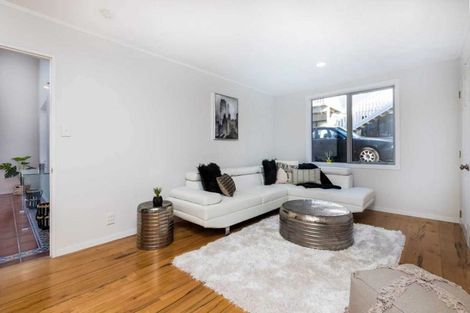 Photo of property in 87 Hendry Avenue, Hillsborough, Auckland, 1042