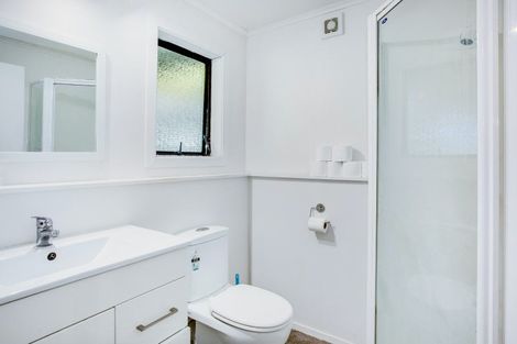 Photo of property in 34 Sievers Grove, Cannons Creek, Porirua, 5024