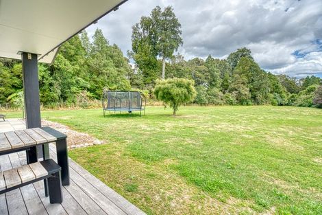 Photo of property in 5 Fairway Drive, Moana, 7872
