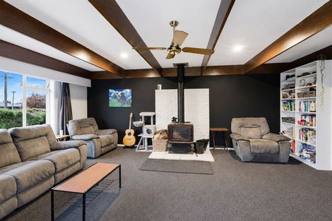 Photo of property in 37 York Road, Riversdale, 9776