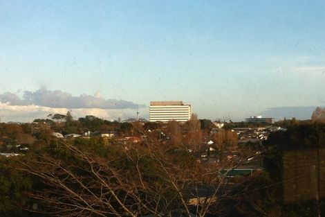 Photo of property in 20 Dallinghoe Crescent, Milford, Auckland, 0620