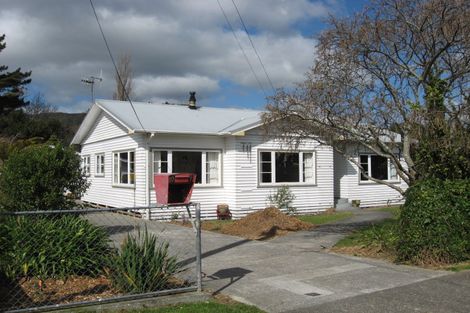 Photo of property in 27 Stanley Street, Wainuiomata, Lower Hutt, 5014