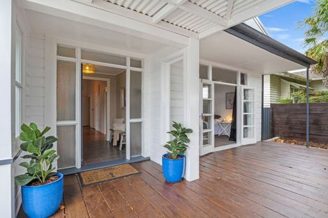 Photo of property in 537 Ferguson Street, Palmerston North, 4410