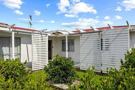 Photo of property in 1/212 Centreway Road, Orewa, 0931