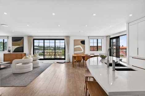 Photo of property in 3a/2 Bassett Road, Remuera, Auckland, 1050