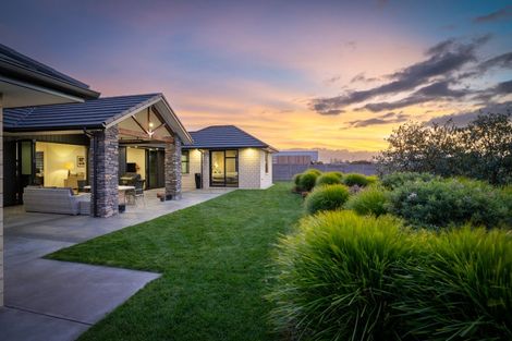 Photo of property in 86 Sunline Drive, Cambridge, 3432