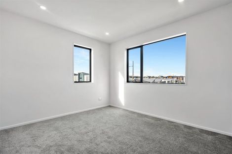 Photo of property in 36 Corporal Street, Papakura, 2110