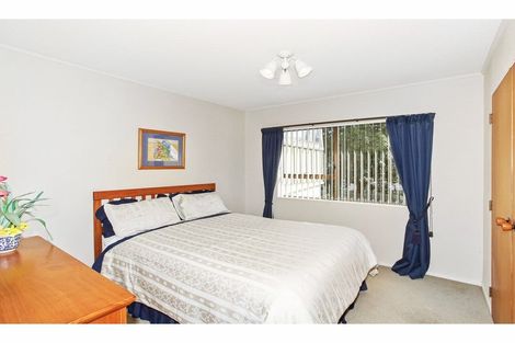 Photo of property in 9 Balmerino Avenue, Red Hill, Papakura, 2110