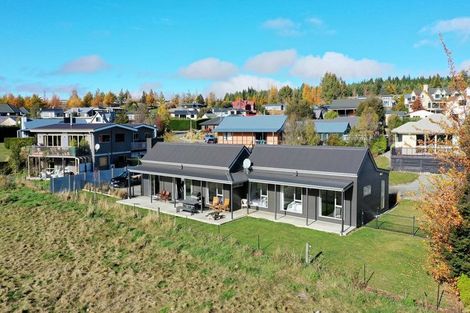 Photo of property in 4 Dwyer Place, Lake Tekapo, 7999
