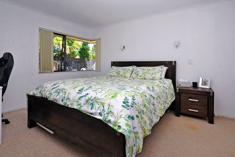 Photo of property in 6 Lothian Brae, Wattle Downs, Auckland, 2103