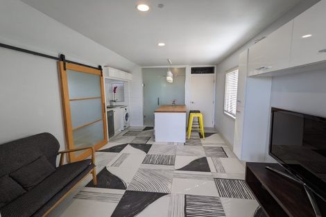 Photo of property in 19 Millstream Drive, Henderson, Auckland, 0610