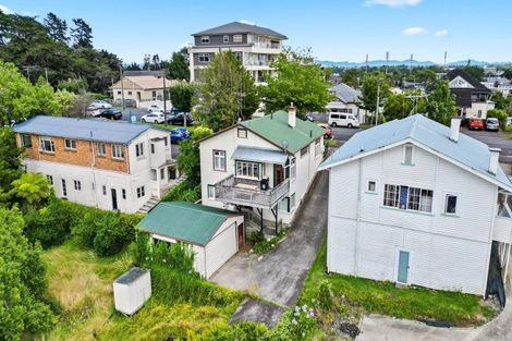 Photo of property in 35 Thackeray Street, Hamilton Lake, Hamilton, 3204