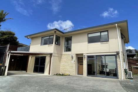 Photo of property in 2/12 Lowburn Place, Clover Park, Auckland, 2019
