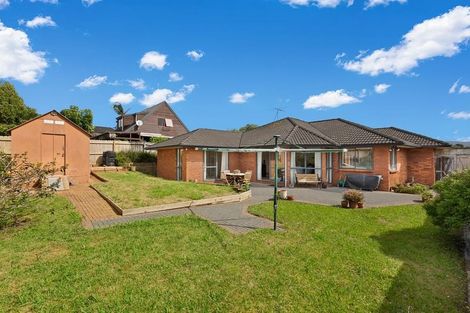 Photo of property in 11 Toledo Avenue, Henderson, Auckland, 0612