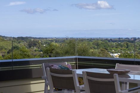 Photo of property in 39b Kakariki Grove, Waikanae, 5036