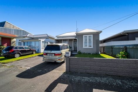 Photo of property in 45 Union Street, Hawera, 4610