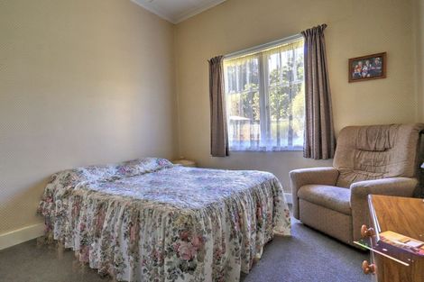 Photo of property in 85 South Road, Manaia, 4612