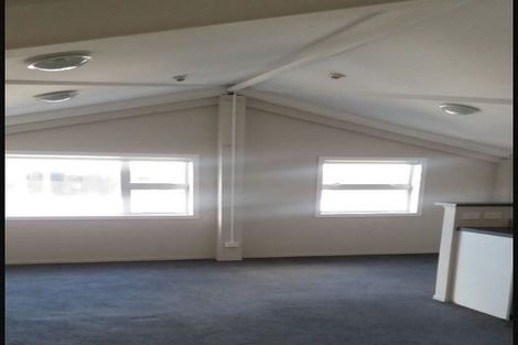 Photo of property in Ex Dowsons Shoes, 170-172 High Street, Hutt Central, Lower Hutt, 5010