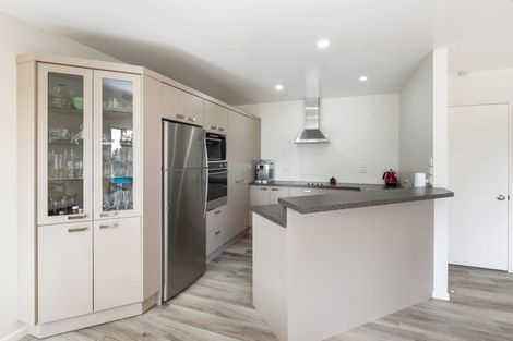 Photo of property in 71 Springs Road, Hornby, Christchurch, 8042