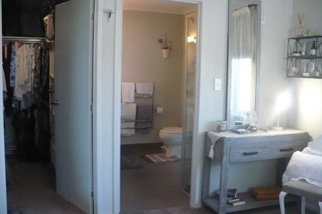 Photo of property in 8 Fendalton Place, Hatfields Beach, Orewa, 0931