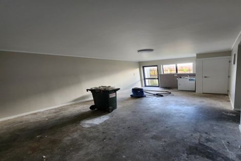 Photo of property in 1/14 Nerissa Place, Randwick Park, Auckland, 2105