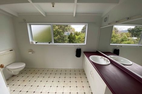 Photo of property in 16 Queens Road, Waikanae Beach, Waikanae, 5036