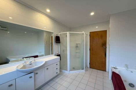 Photo of property in 17 Rakeiora Grove, Korokoro, Lower Hutt, 5012