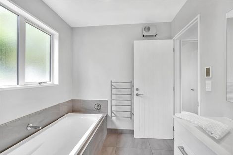 Photo of property in 4 Whaka Terrace, Huntsbury, Christchurch, 8022