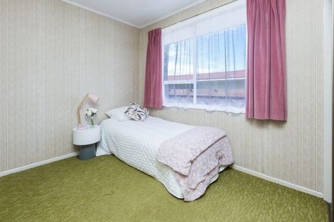 Photo of property in 2/72 Pasadena Crescent, Totara Park, Upper Hutt, 5018