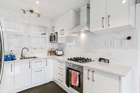 Photo of property in 138 Mahia Road, Wattle Downs, Auckland, 2103