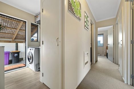 Photo of property in 5 Coromandel Court, Roslyn, Palmerston North, 4414