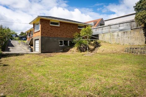 Photo of property in 10 Tirowhanga Road, Paremata, Porirua, 5024