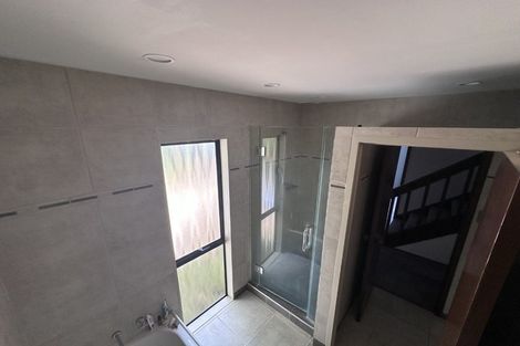 Photo of property in 48 Banyan Drive, Totara Heights, Auckland, 2105