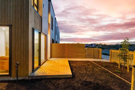 Photo of property in 216 Henwood Road, Westgate, 0814