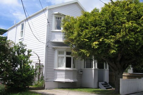 Photo of property in 8 Moir Street, Mount Victoria, Wellington, 6011