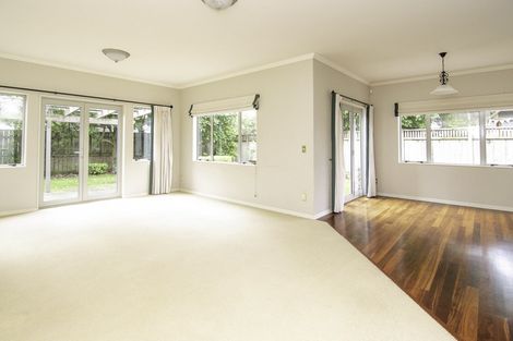 Photo of property in 4 Pastoral Lane, Hokowhitu, Palmerston North, 4410