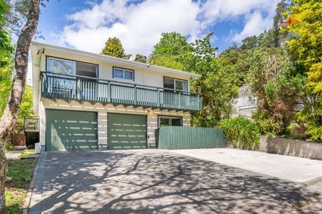 Photo of property in 7 Zeala Grove, Stokes Valley, Lower Hutt, 5019
