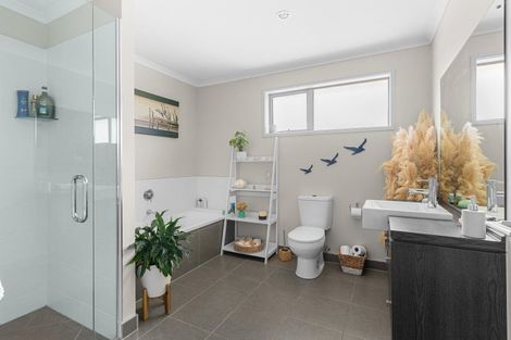 Photo of property in 70 Jack Boyd Drive, Mangawhai Heads, Kaiwaka, 0573