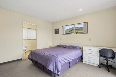 Photo of property in 21 Kotuku Drive, Paraparaumu Beach, Paraparaumu, 5032