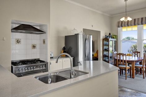 Photo of property in 59 Gladstone Street, Hawera, 4610