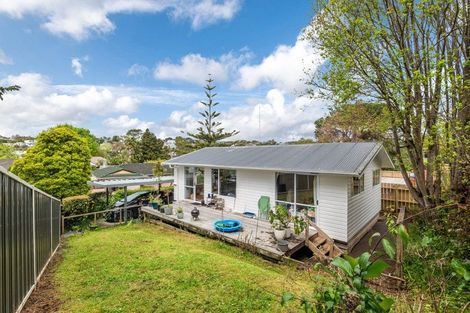 Photo of property in 16 Jayne Place, Torbay, Auckland, 0630