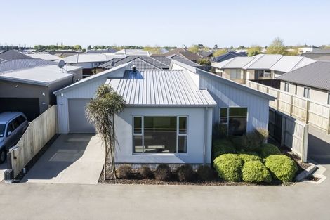 Photo of property in 3 Glenbarr Lane, Broomfield, Christchurch, 8042