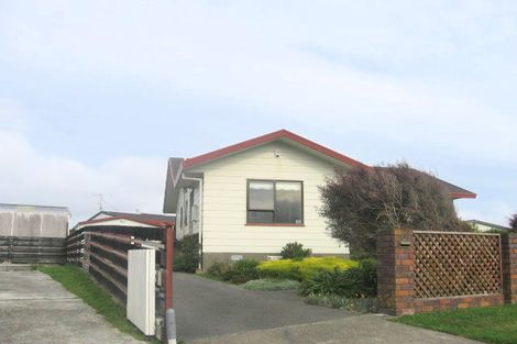 Photo of property in 8 Jasmine Grove, Maungaraki, Lower Hutt, 5010